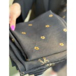 مینی اسکارف طرحدار مارک مشکی طلایی